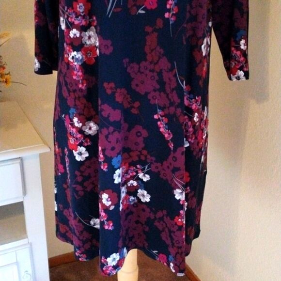 NWT J. Jill Wearever Dress - Picture 3 of 10